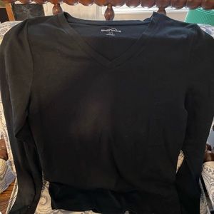 Long sleeve V-neck tee